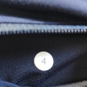 lululemon athletica Pants - Lululemon navy 7/8 legging, sz 4, 61675 lululemon athletica Pants - Lululemon navy 7/8 legging, sz 4, 61675